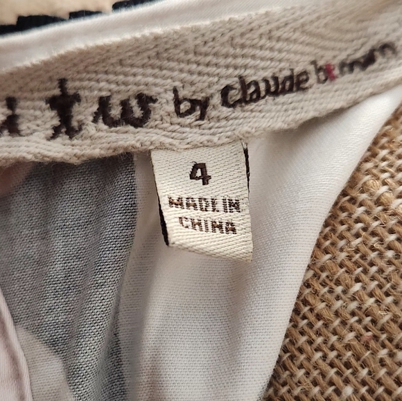 ITW by Claude Brown Patterned Black, Tan, and White Dress Size 4 - Picture 4 of 5